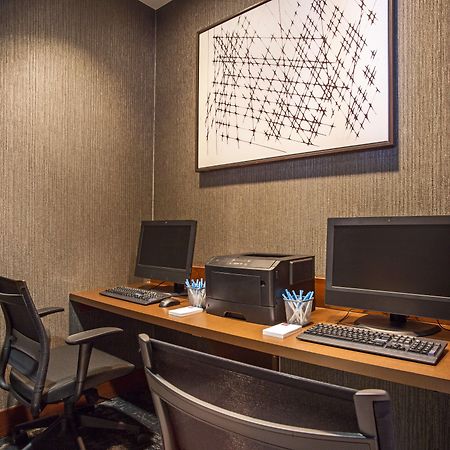 Hyatt Place Cincinnati Блу-Аш Екстер'єр фото
