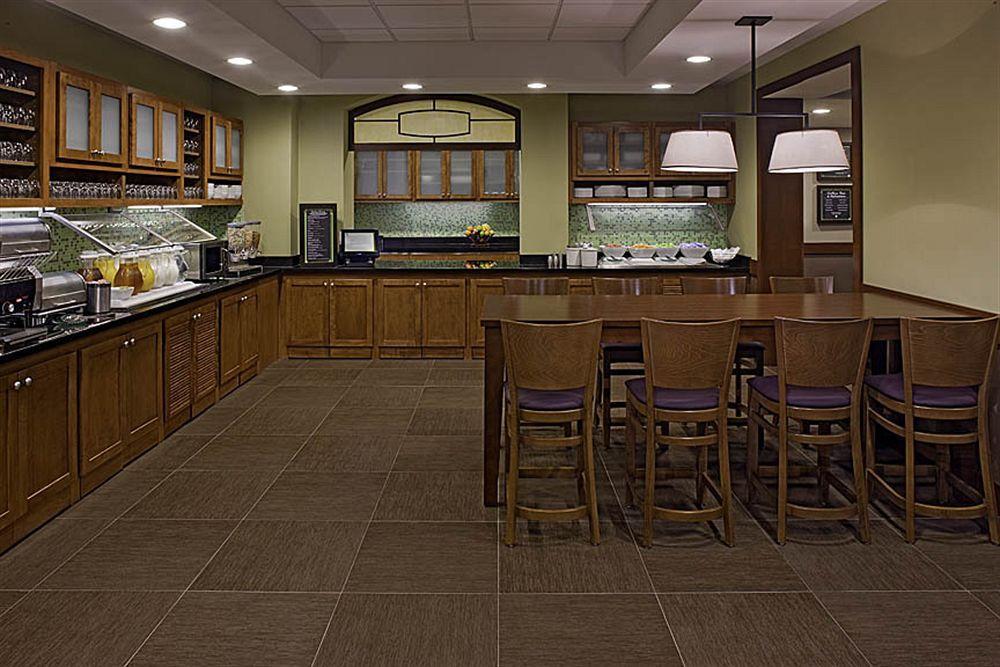 Hyatt Place Cincinnati Блу-Аш Ресторан фото