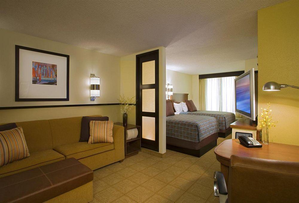 Hyatt Place Cincinnati Блу-Аш Номер фото