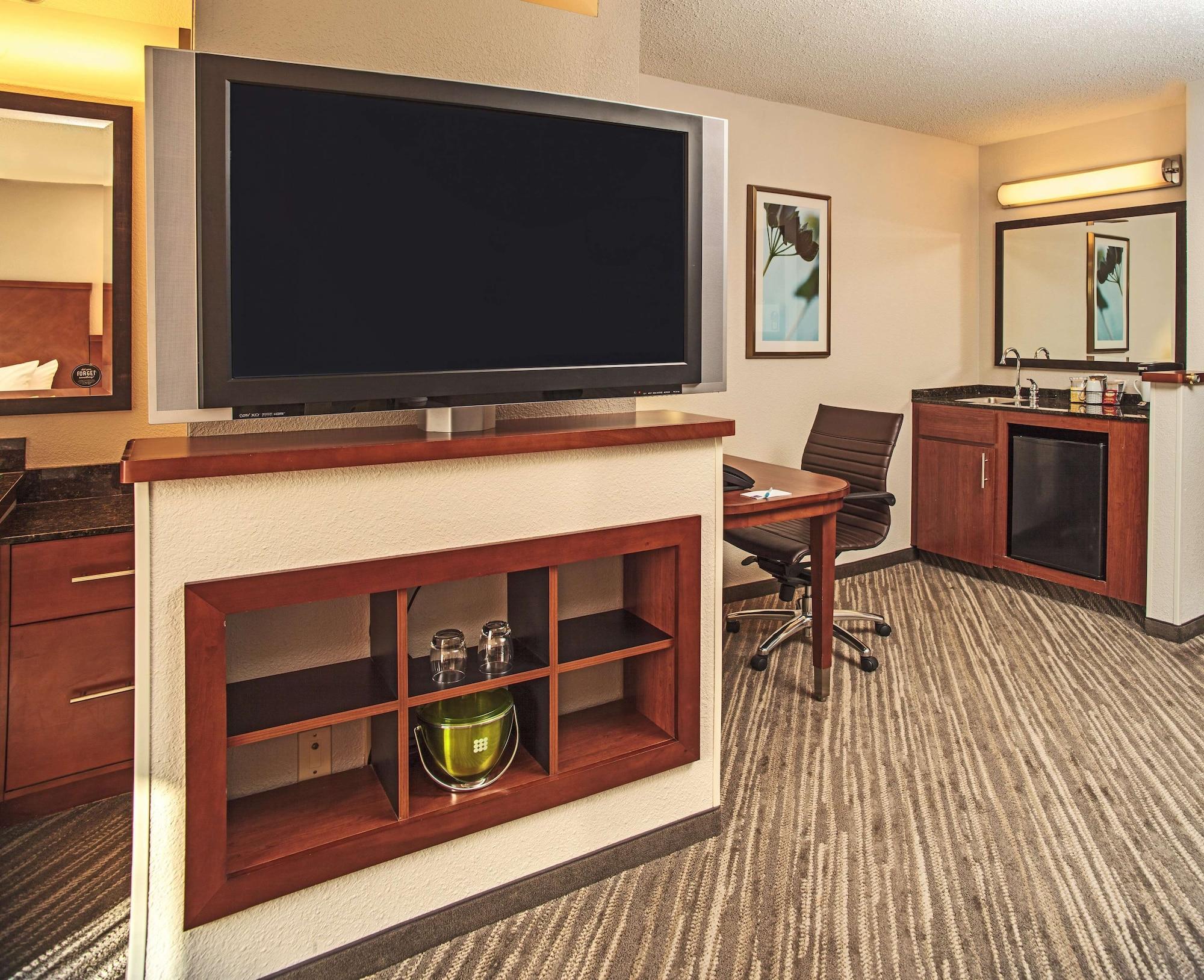 Hyatt Place Cincinnati Блу-Аш Екстер'єр фото