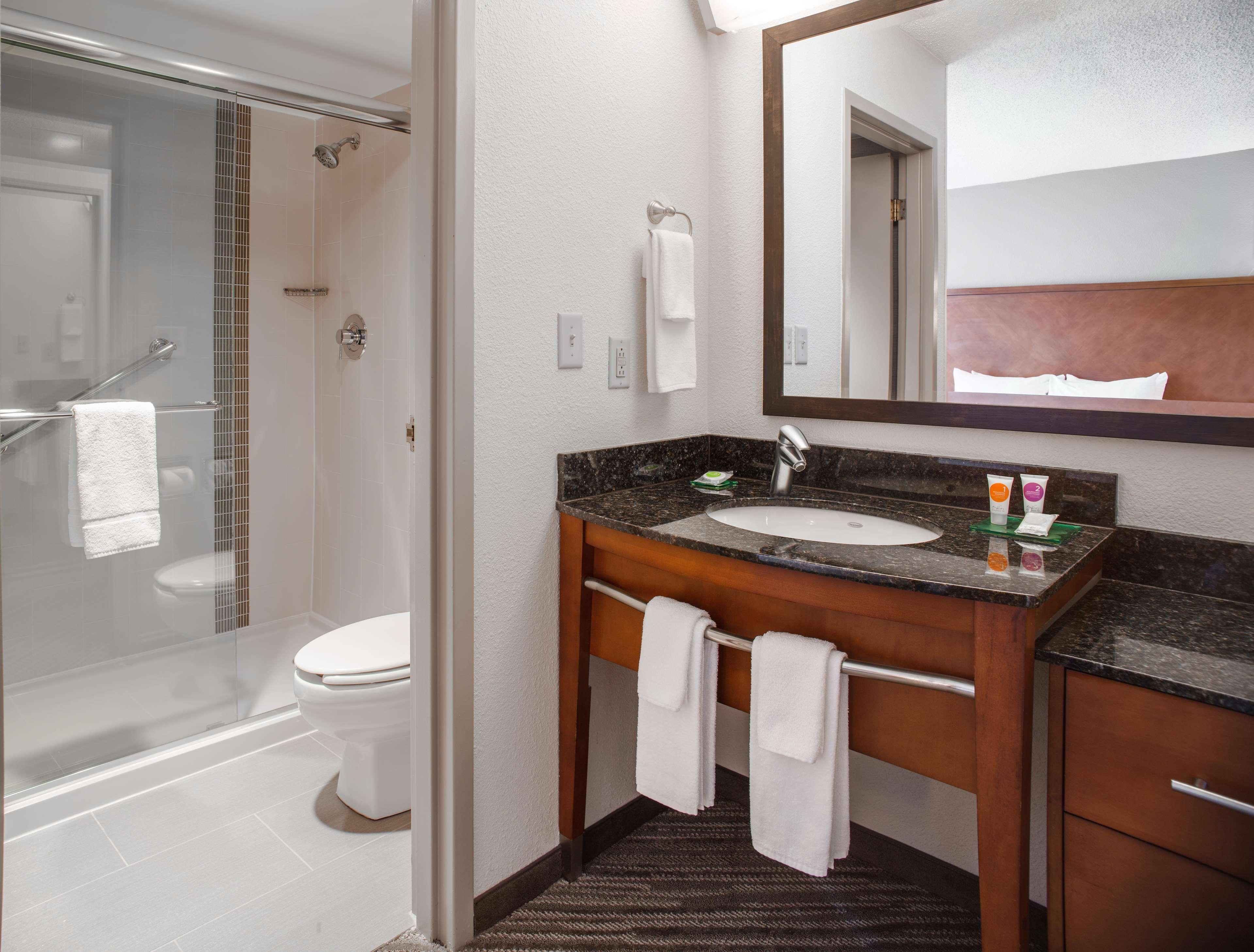 Hyatt Place Cincinnati Блу-Аш Екстер'єр фото