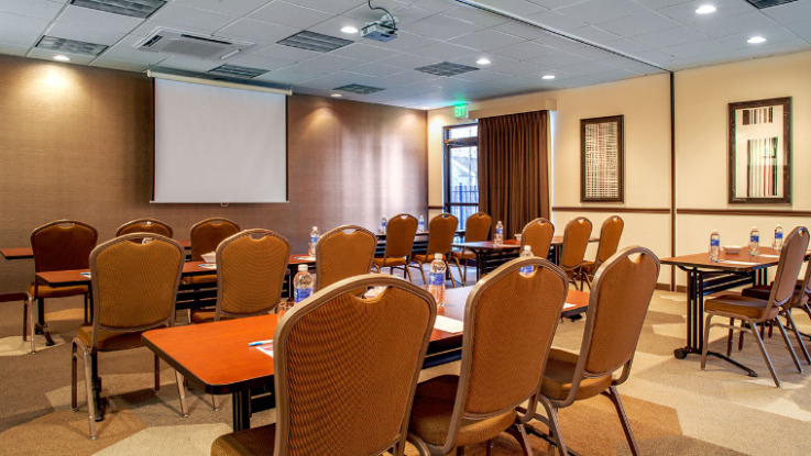 Hyatt Place Cincinnati Блу-Аш Екстер'єр фото